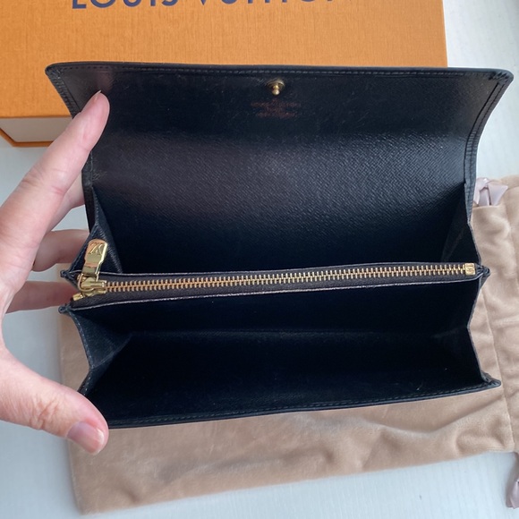 EUC LOUIS VUITTON Black Epi Sarah Wallet Vintage (CA1906) - Picture 8 of 16